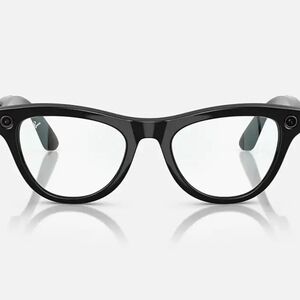 Ray-Ban Smart Glasses in Black